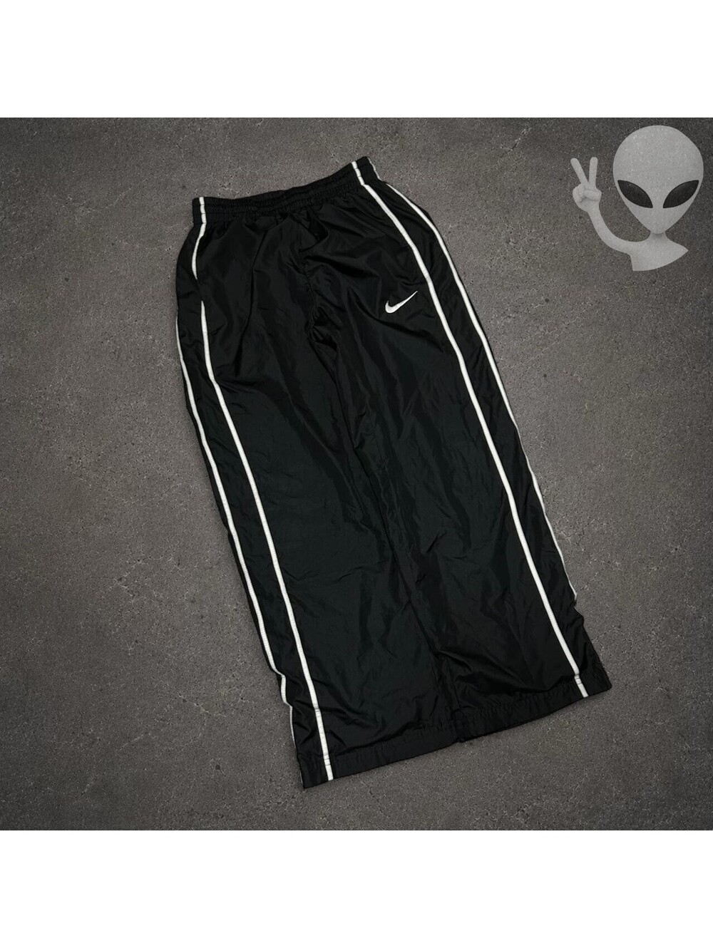 Nike Women's Track Pants Black White Side Piping Swoosh Regular size xs